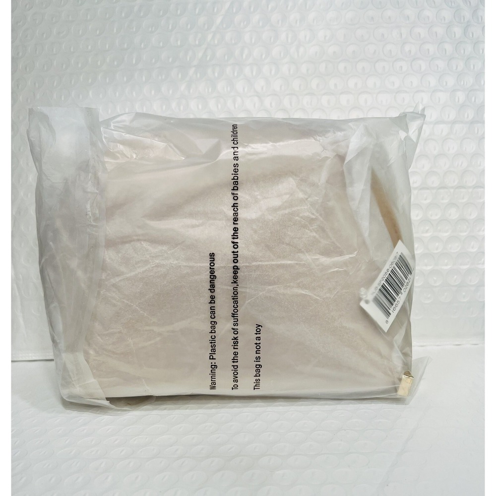 Marc Jacobs Cosmetic bag Makeup Cream Colored Half Moon Shape 6" x 5" x 2" New - Picture 5 of 6